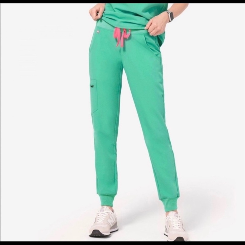 ISO Figs Surgical Green Scrubs XS